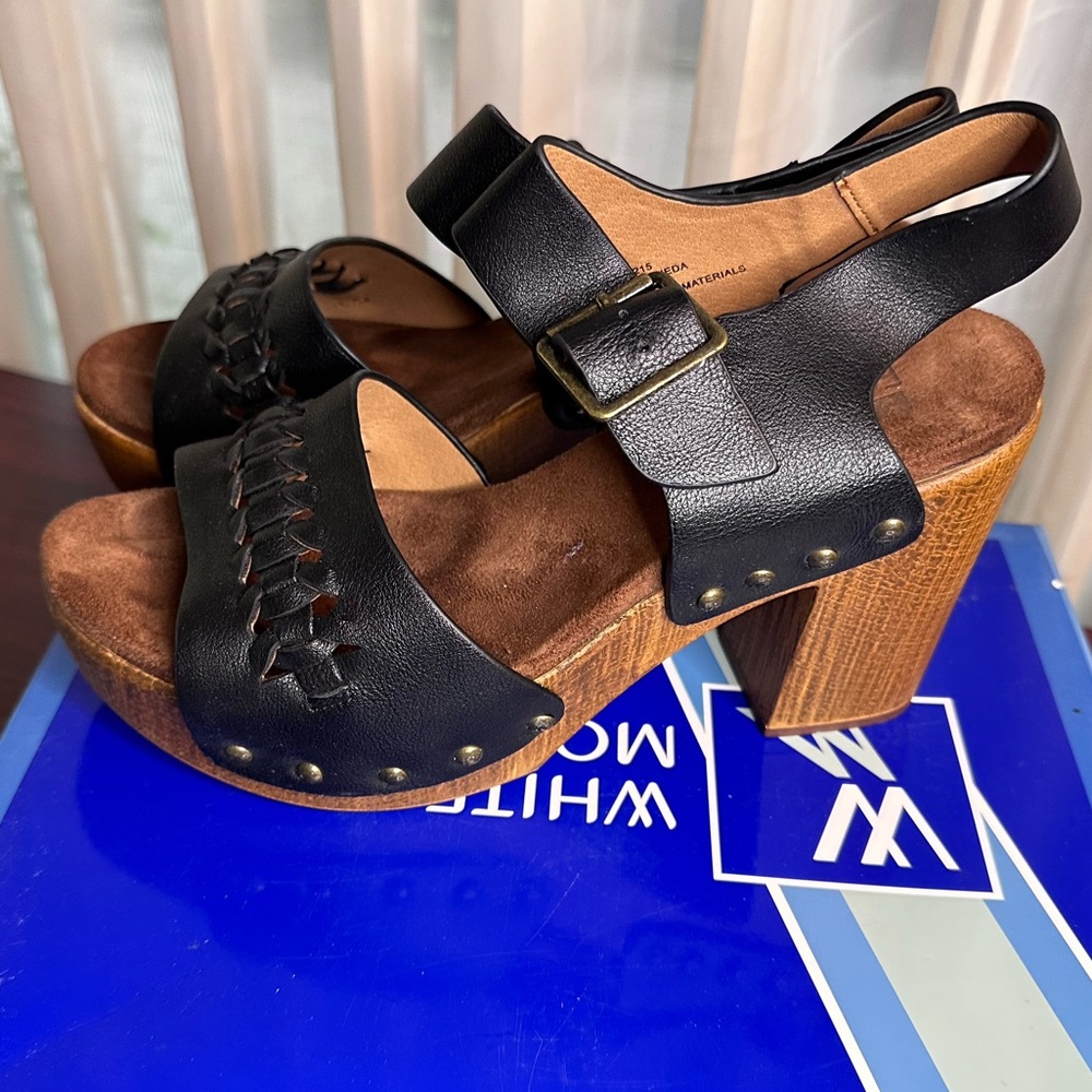 White mountain chunky platform sandals